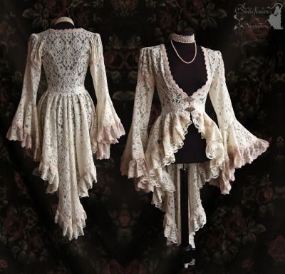 Aramat's possible wardrobe in Interstellar... also just an excuse to look at pretty clothes. /Is pretty much a closet goth, in terms of taste./