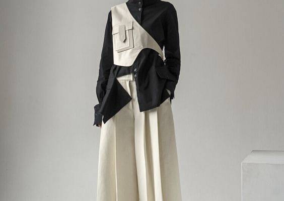 ის — Adrienne Mönkediek — K M by L A N G E