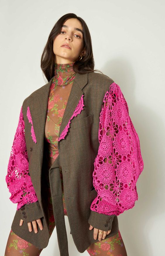 Shop the fuchsia crochet Basil Blazer at Mochi’s official online store ✓ Order now and receive it within 2-3 working days at your doorstep ✓ Worldwide shipping