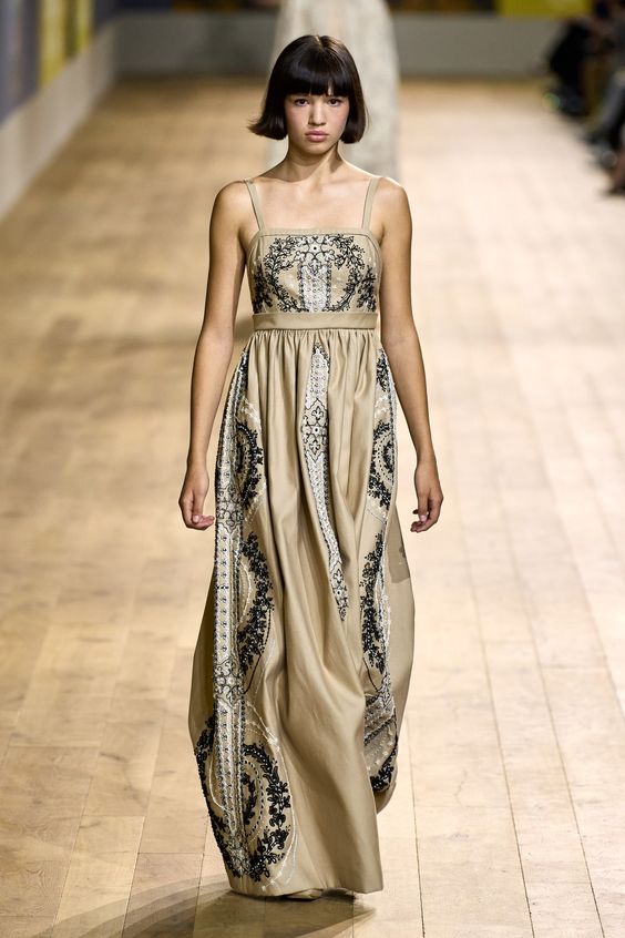 Christian Dior Fall 2022 Couture Collection