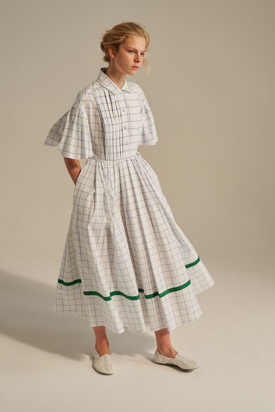 Vika Gazinskaya Spring 2017 Ready-to-Wear Fashion Show