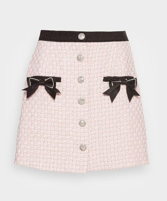 ★• 𝐖𝐨𝐦𝐞𝐧’𝐬 𝐎𝐮𝐭𝐟𝐢𝐭 •★