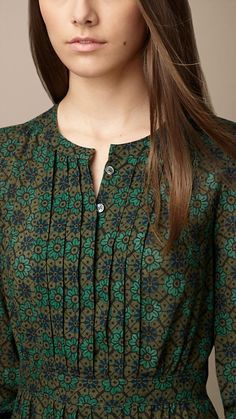 Women’s Designer Clothing | Luxury Womenswear | Burberry® Official