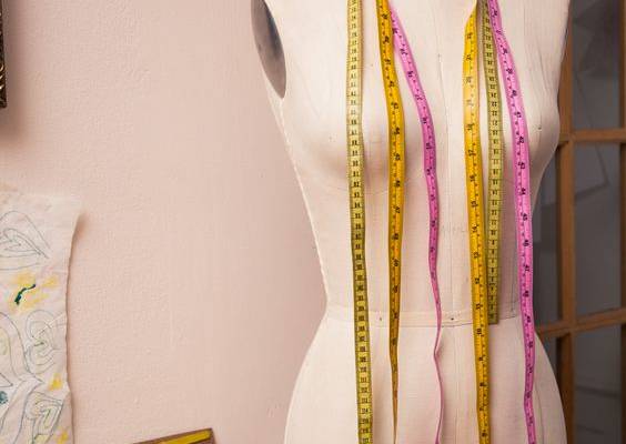 Suzanne Rae Knows There’s No Wrong Way for a Feminist to Dress