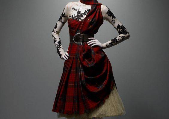 12 More Exotic Creations By Alexander McQueen - BuzzFeed Mobile