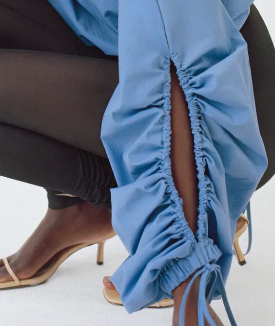 On a flashé sur ce top froncé Zara à moins de 30 euros ! – Biba Magazine