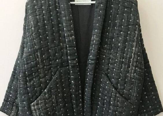 Надоевшую одежду можно кардинально изменить, используя вышивку Сашико