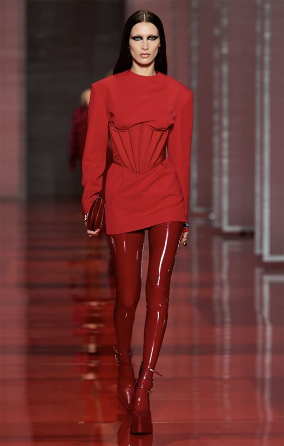 VERSACE Fall 2022 Collection Now Available I DreaminLace.com