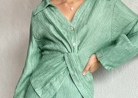 An Expert Told Me the 5 Most Soothing Colors to Wear RN