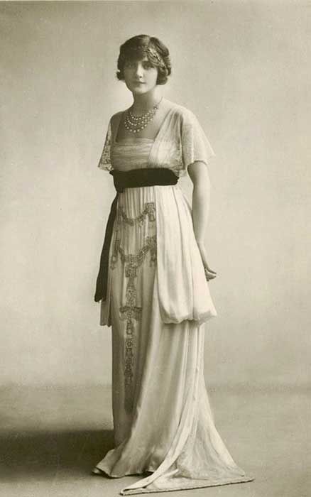 Lily-Elsie—Summer-gown–1910 fashion