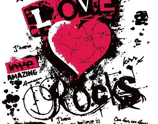 街头风格心形裁片印花服装，展现个性与爱情