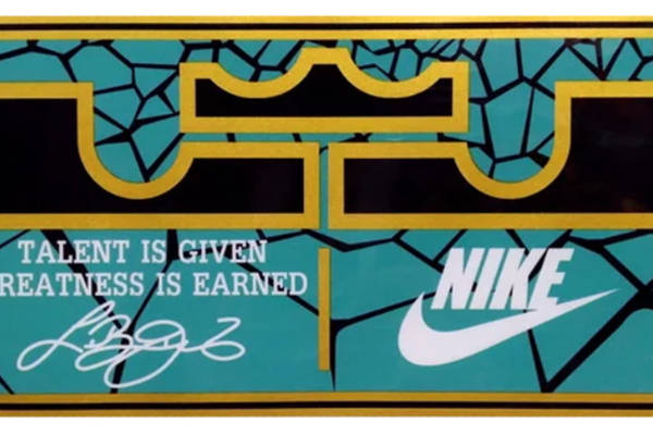 耐克裁片印花服装：运动风格与励志标语的完美结合