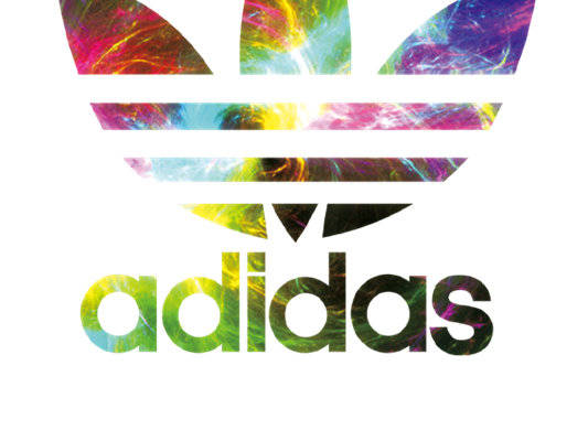 多彩抽象艺术裁片印花服装，展现个性时尚