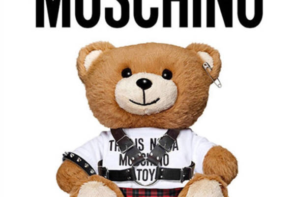 Moschino品牌特色裁片印花服装印花设计