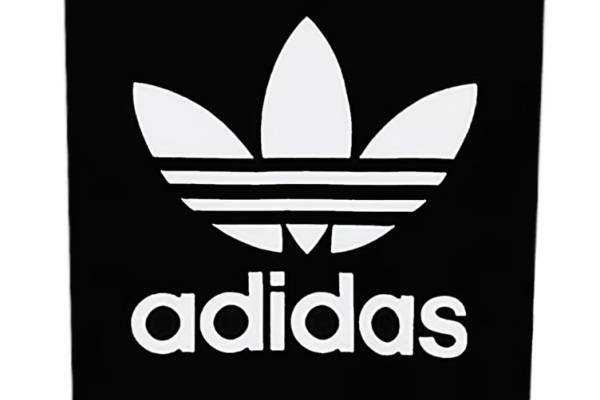 经典黑白阿迪达斯裁片印花服装,时尚运动风格