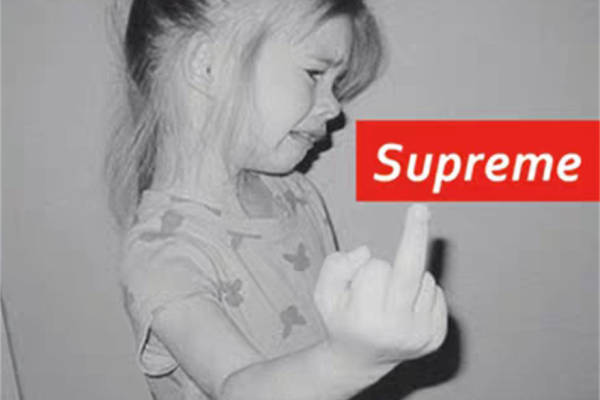 儿童时尚印花服装:Supreme风格星星裁片印花T恤