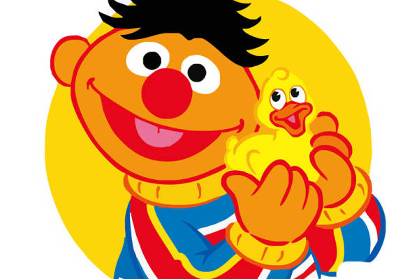 经典卡通角色裁片印花服装：趣味与时尚的完美结合