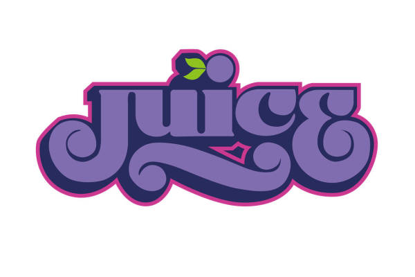 时尚紫色裁片印花服装，展现个性魅力的服装印花设计