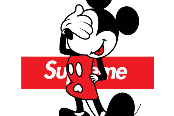 经典米奇裁片印花服装，打造时尚休闲风格