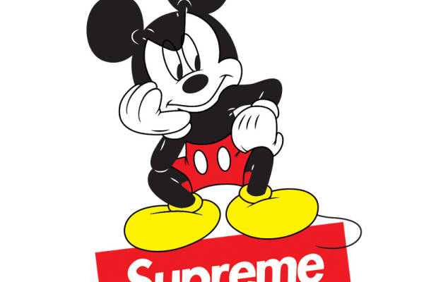 经典卡通形象裁片印花服装，打造时尚街头风格