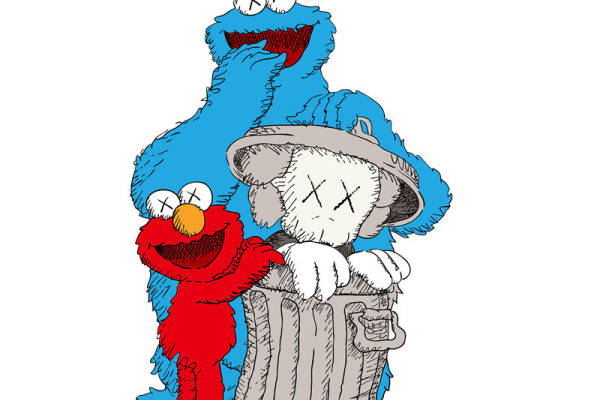 创意卡通裁片印花服装:经典蓝红角色与垃圾桶的趣味结合