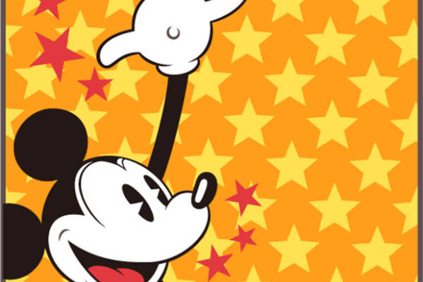 探索经典卡通裁片印花服装:米奇与星星图案的完美融合