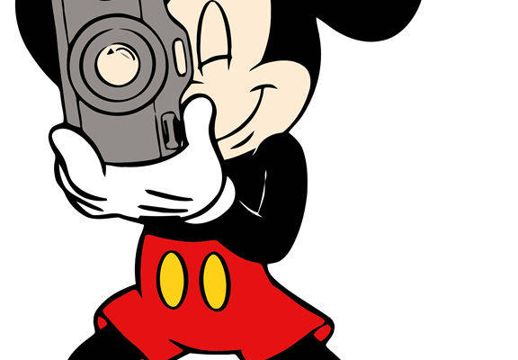 经典卡通角色裁片印花服装，时尚与童趣的完美结合