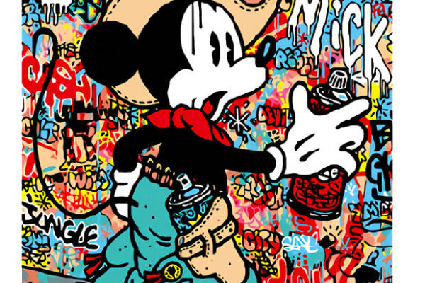 时尚街头风裁片印花服装：米奇涂鸦风格服装印花设计