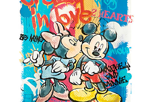 创意卡通裁片印花服装:米奇与米妮的活力街头风