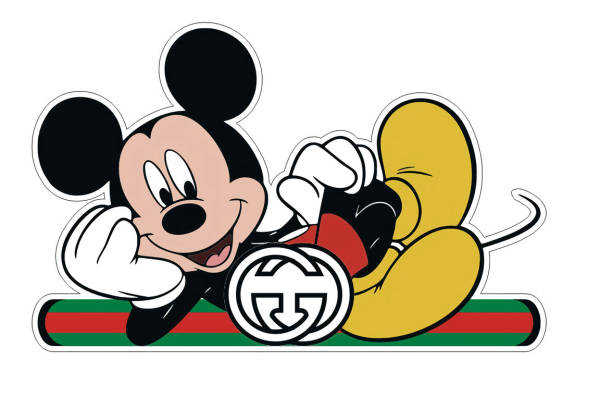 经典米奇裁片印花服装,展现独特时尚风格