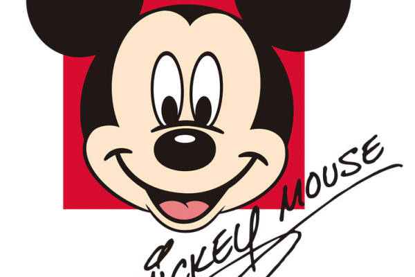 经典米奇裁片印花服装，打造时尚休闲风格