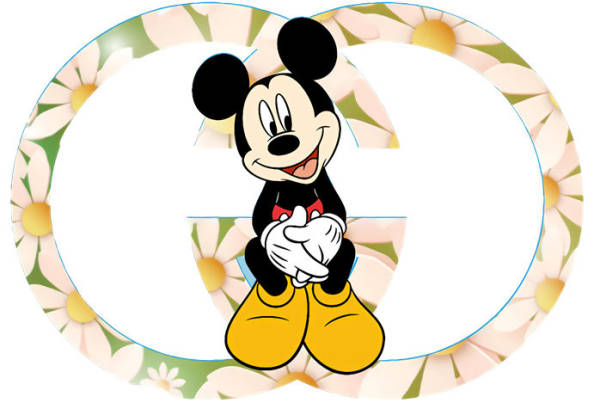 探索GUCCI与Givenchy巴黎联名款裁片印花服装