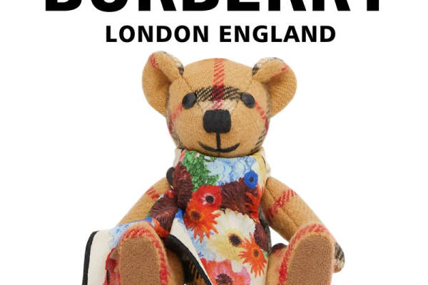 Burberry London England 裁片印花服装印花毛绒玩具