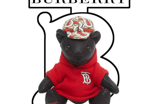 Burberry品牌经典裁片印花服装印花设计