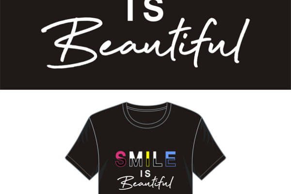 时尚多彩裁片印花服装：微笑是美丽的