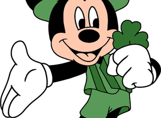 经典米奇裁片印花服装：打造你的幸运绿色时尚