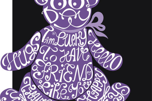 紫色温馨熊裁片印花服装 传递友谊和好运的时尚选择