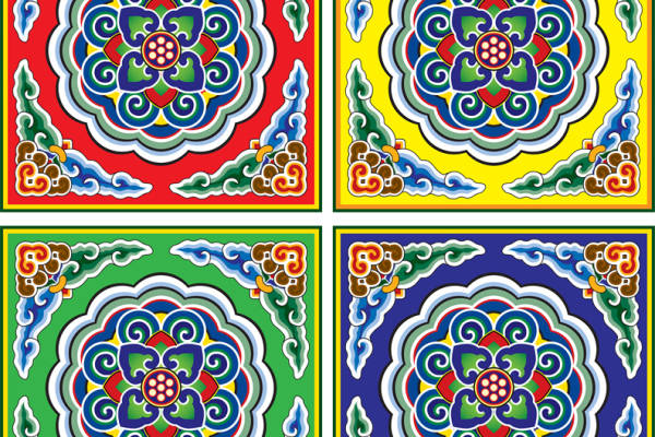 传统民族风裁片印花服装:多彩图案的时尚演绎