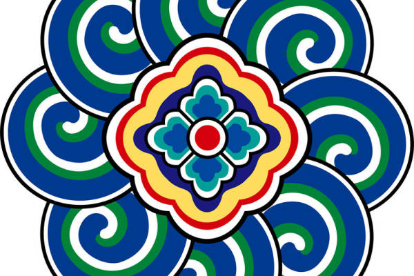 传统民族风裁片印花服装:绽放多彩文化魅力