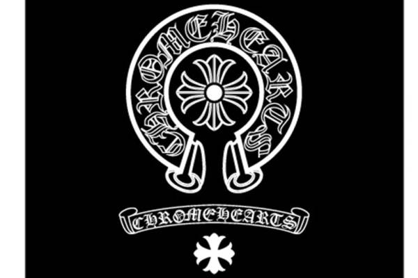 黑白经典克罗心裁片印花服装:时尚与复古的完美结合