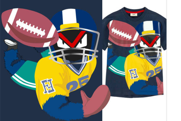 创意裁片印花服装：足球头盔与球衣的完美融合