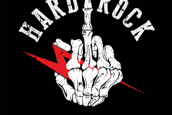 摇滚风格裁片印花服装:握拳与剑的硬核象征