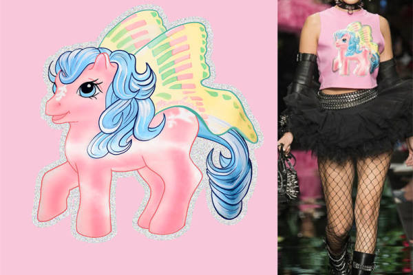 梦幻粉色小马裁片印花服装，引领时尚新潮流