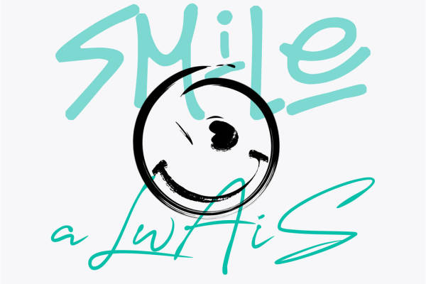 时尚裁片印花服装:微笑艺术家的创意表达