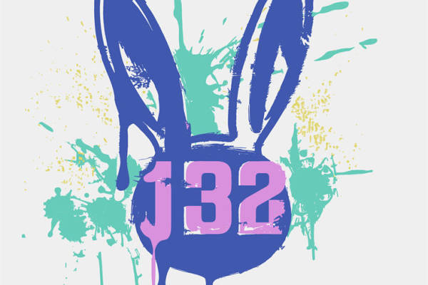 创意兔子头裁片印花服装 时尚潮流街头风格