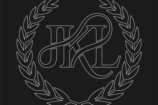 经典黑白月桂叶纹裁片印花服装,彰显贵族气质