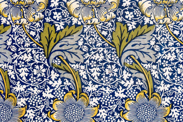 经典蓝金花卉服装印花面料，优雅与时尚的完美结合