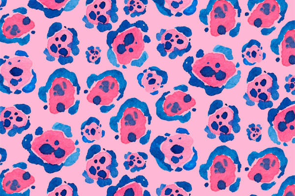 可爱粉色背景上的蓝色狗爪印服装印花面料