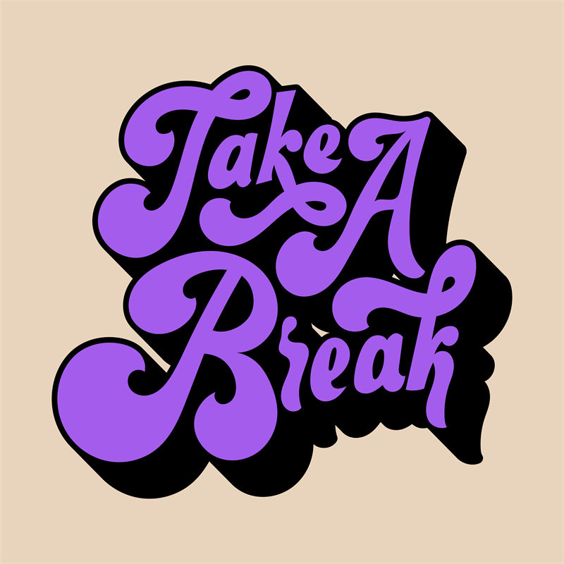 轻松一刻：紫色'Take A Break'裁片印花服装