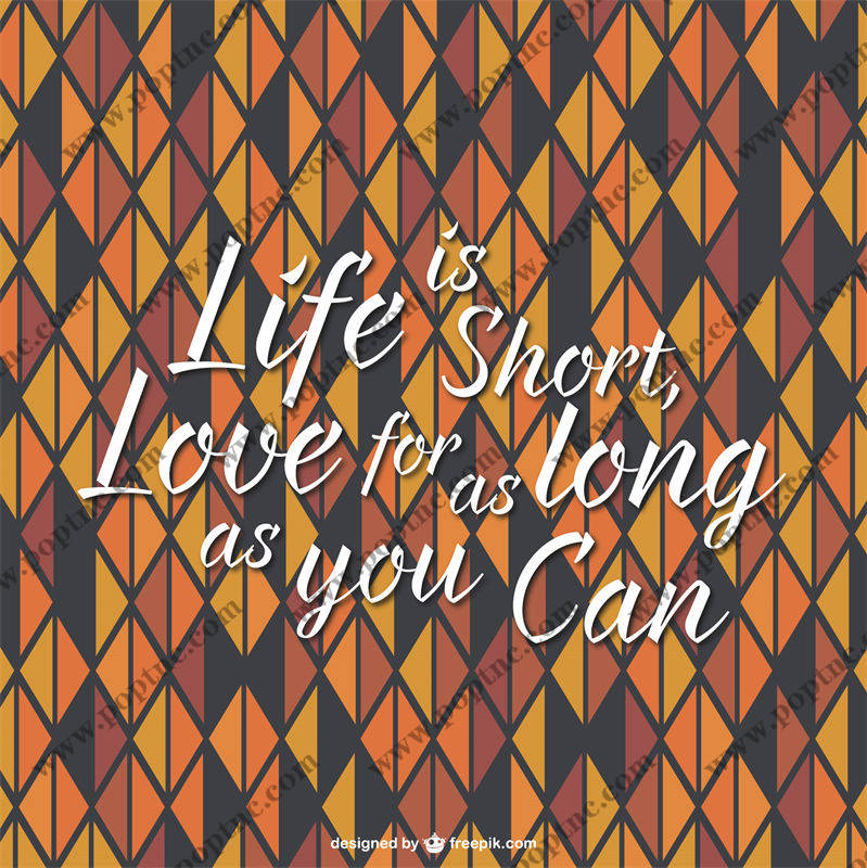 时尚生活格言裁片印花服装:尽情享受每一刻